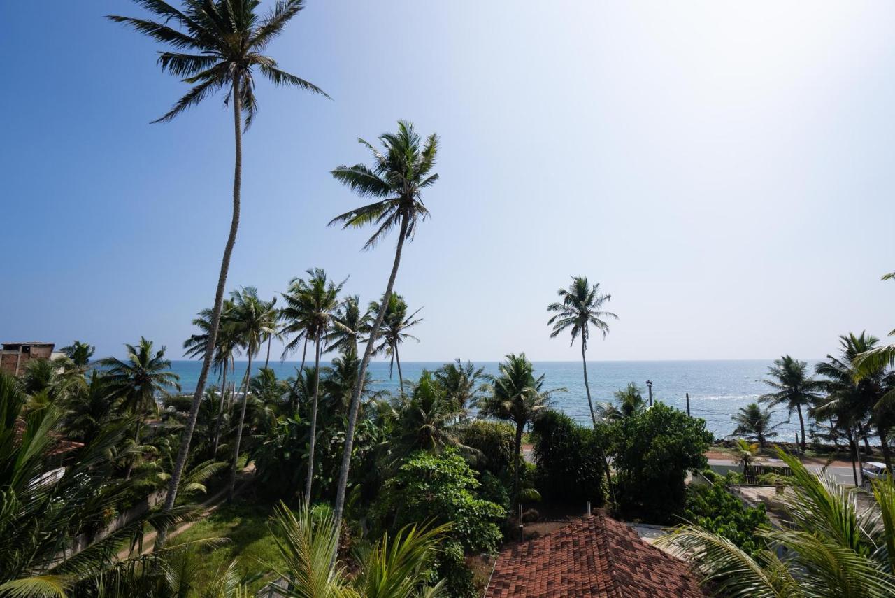 Plantation Surf Inn & Restaurant - Midigama Midigama East Exterior foto